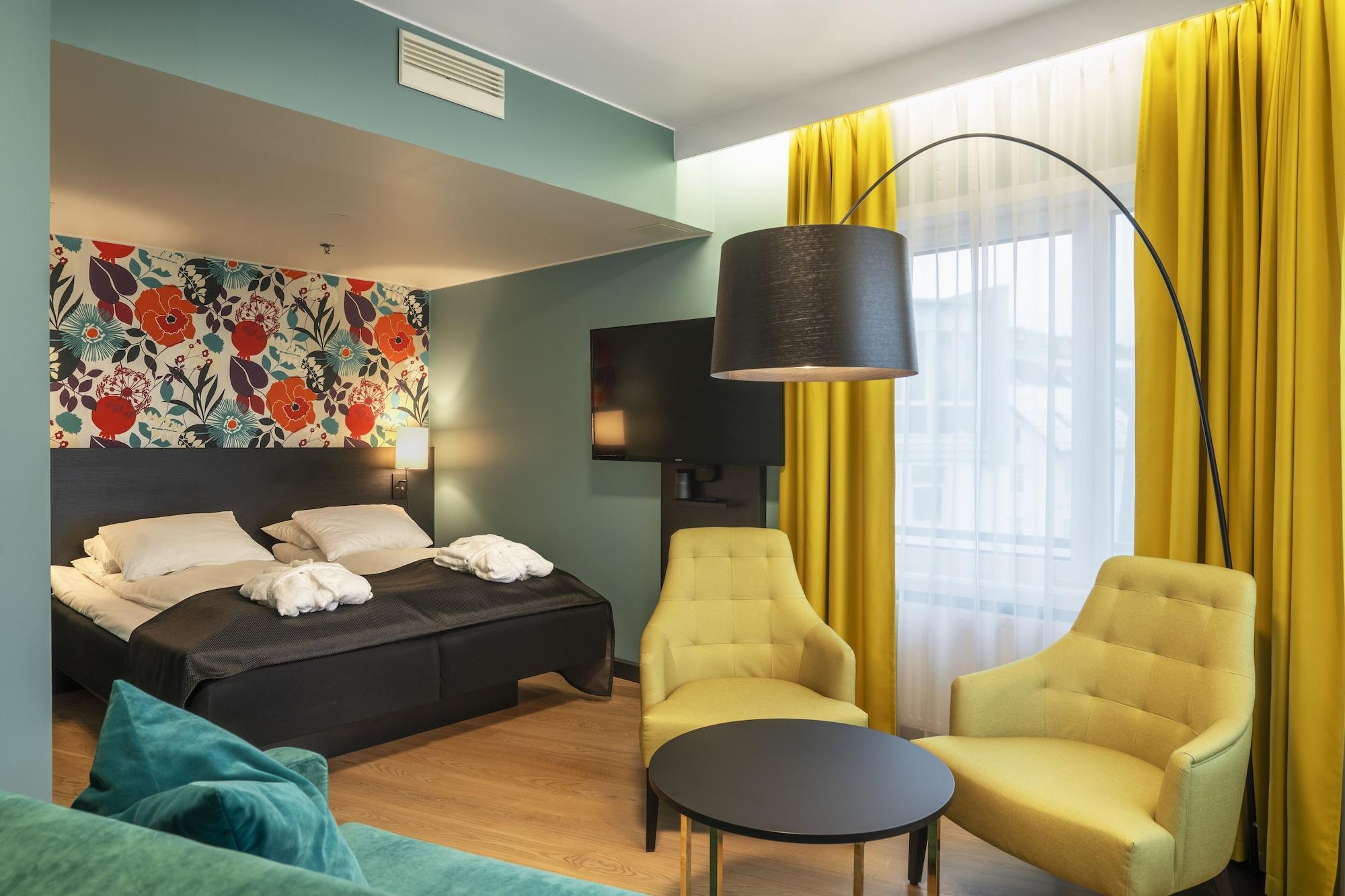 Thon Hotel Харстад Екстериор снимка