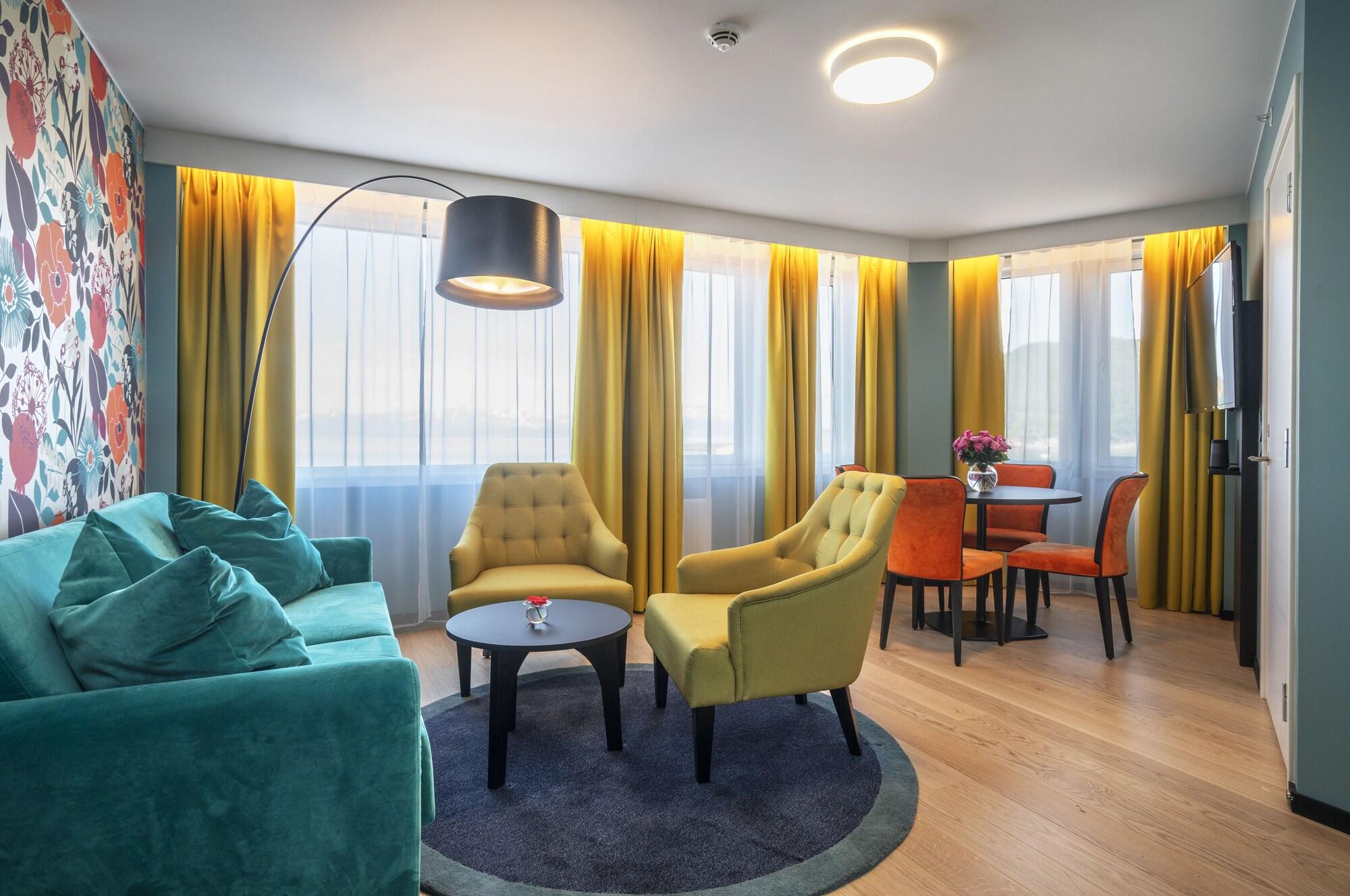 Thon Hotel Харстад Екстериор снимка