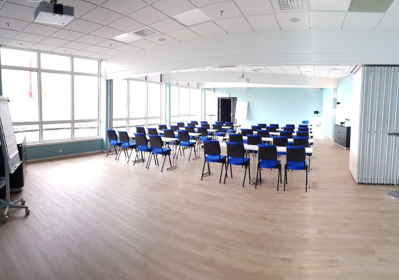 Thon Hotel Харстад Екстериор снимка