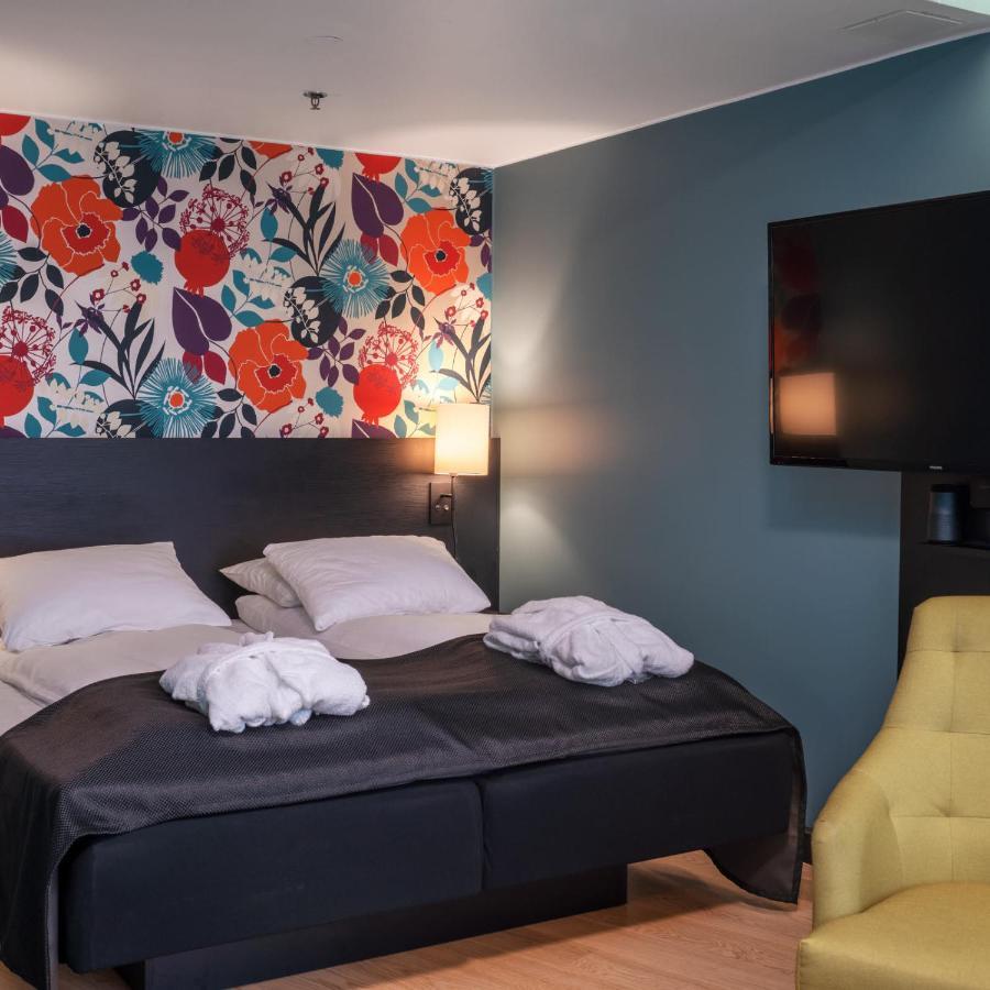 Thon Hotel Харстад Екстериор снимка